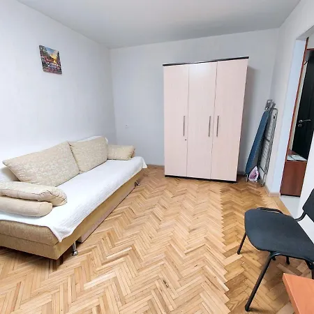Bright And Cozy Apartments In The Center Vinnytsia Exterior photo